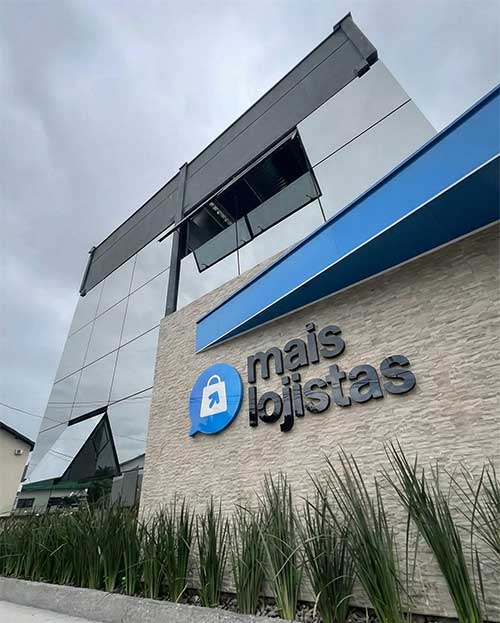 Fachada da Mais Lojistas